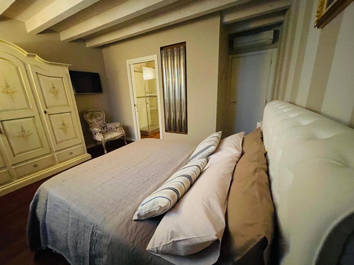 Ferienwohnung Desehouse Desenzano del Garda Exterior foto